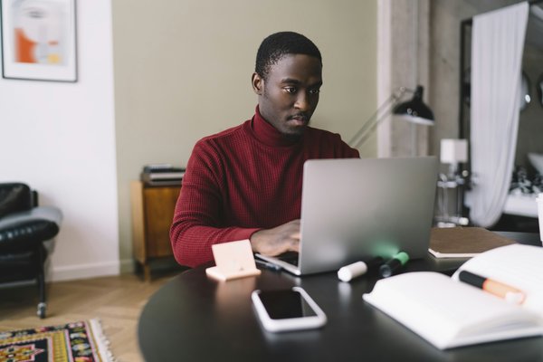 Découvrez le métier d'ingénieur qa : missions et compétences clés